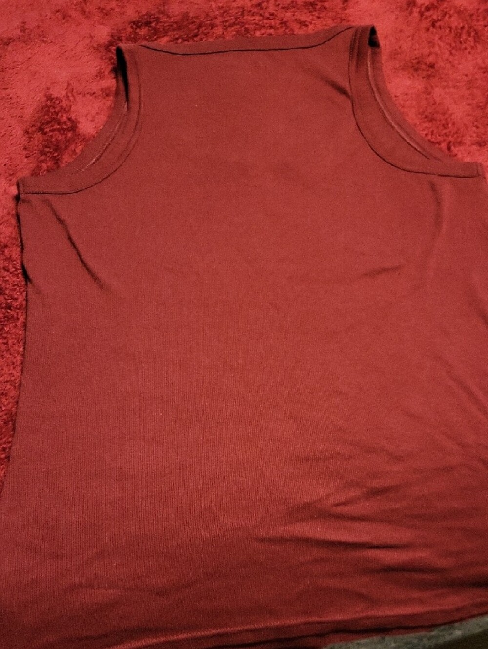 Maroon Ribbed Scoop Neck Tank Top - Picture 2 of 2